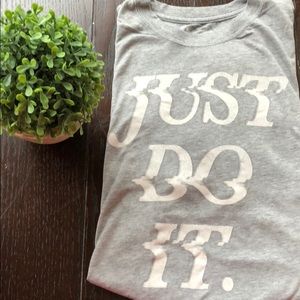 NIKE slim fit fit tee